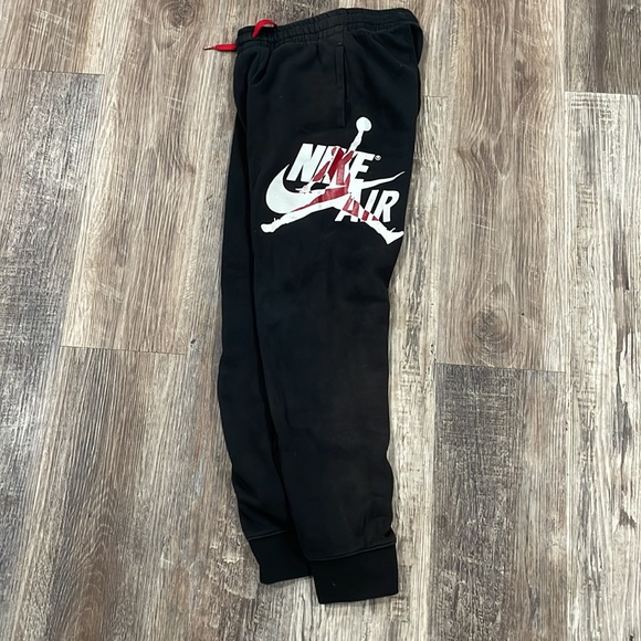 Nike Air Jordan Boys Black Logo Graphic Print Fleece Jogger Sweatpants - Picture 4 of 4